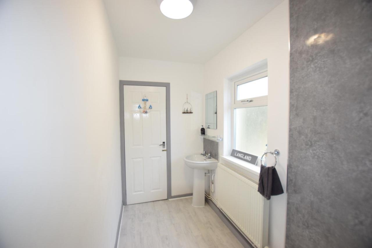 1 Bedroom Holiday Let In The Heart Of West Wales Carmarthen Exterior foto