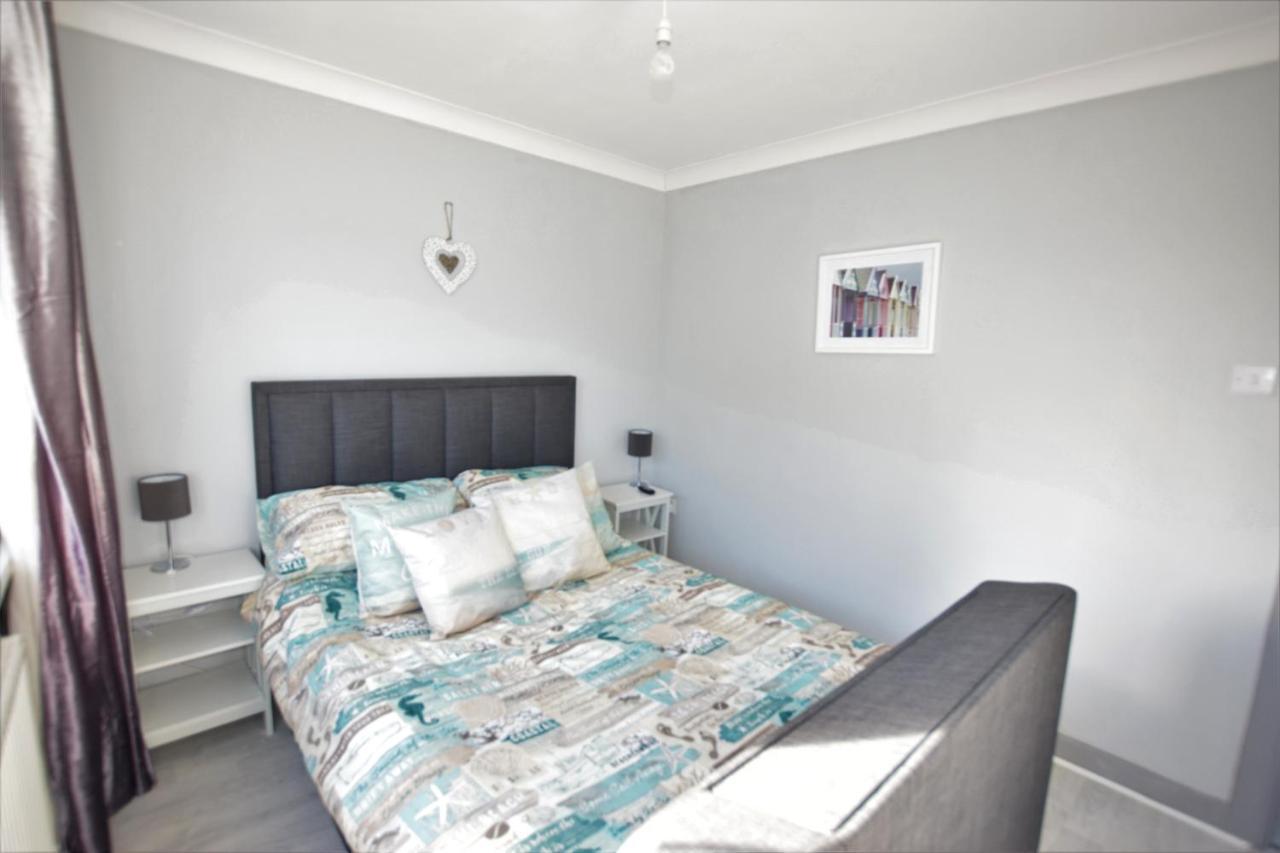 1 Bedroom Holiday Let In The Heart Of West Wales Carmarthen Exterior foto