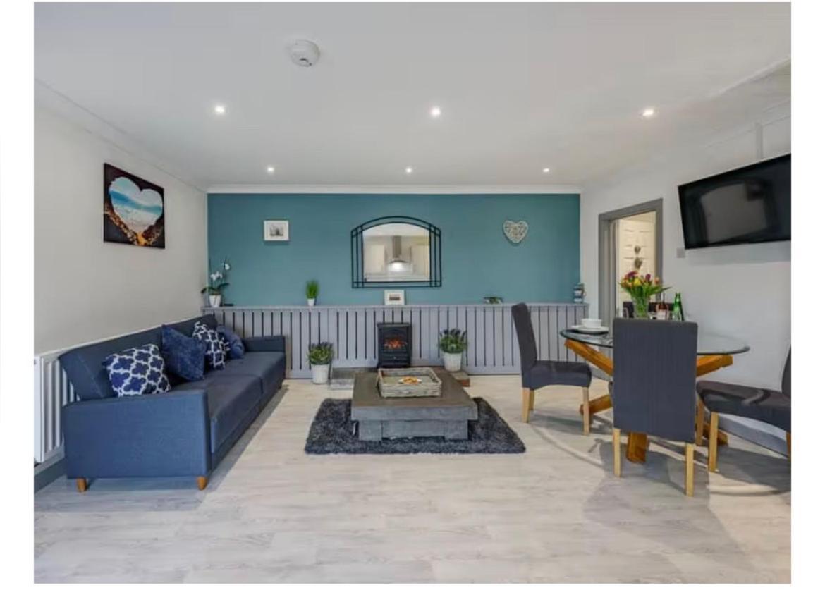 1 Bedroom Holiday Let In The Heart Of West Wales Carmarthen Exterior foto